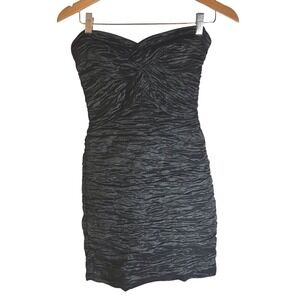 BCBG MaxAzria Fitted Dress, Strapless. Size 4.‎  Very Flattering. No Flaws.